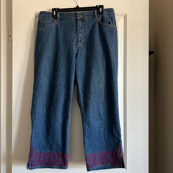 Jones New York Sport Embroidered Cropped Denim size 16 - Picture 2 of 7